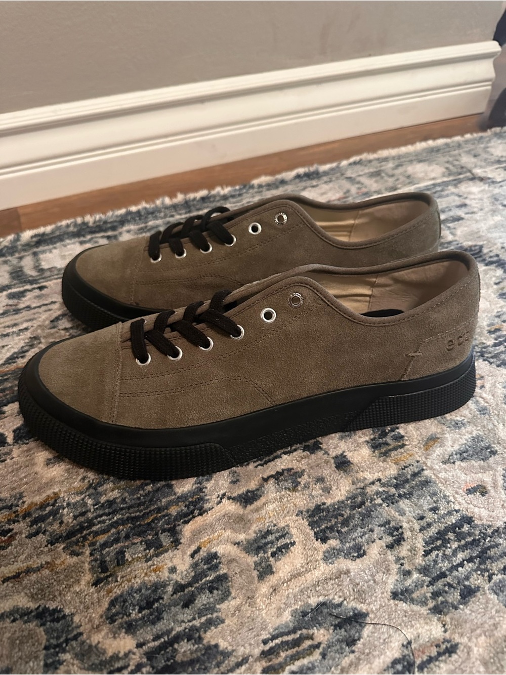 EPT Men's Olive Suede Low-Top Sneakers